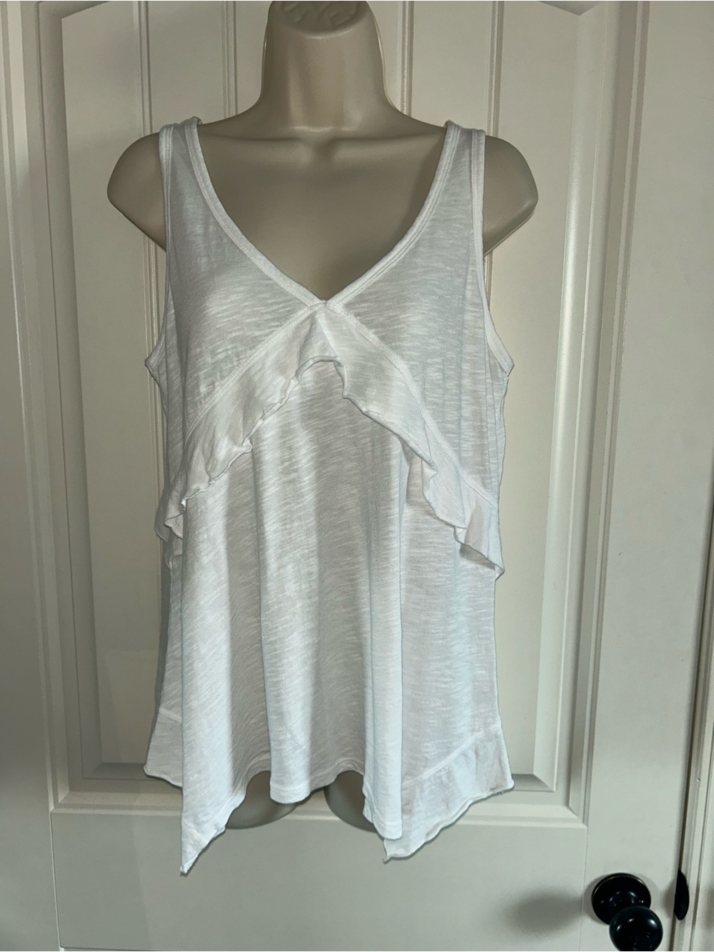 NEW Good Luck Tee for Anthropologie White Ruffle V-Neck Sleeveless Tank Top Sz S